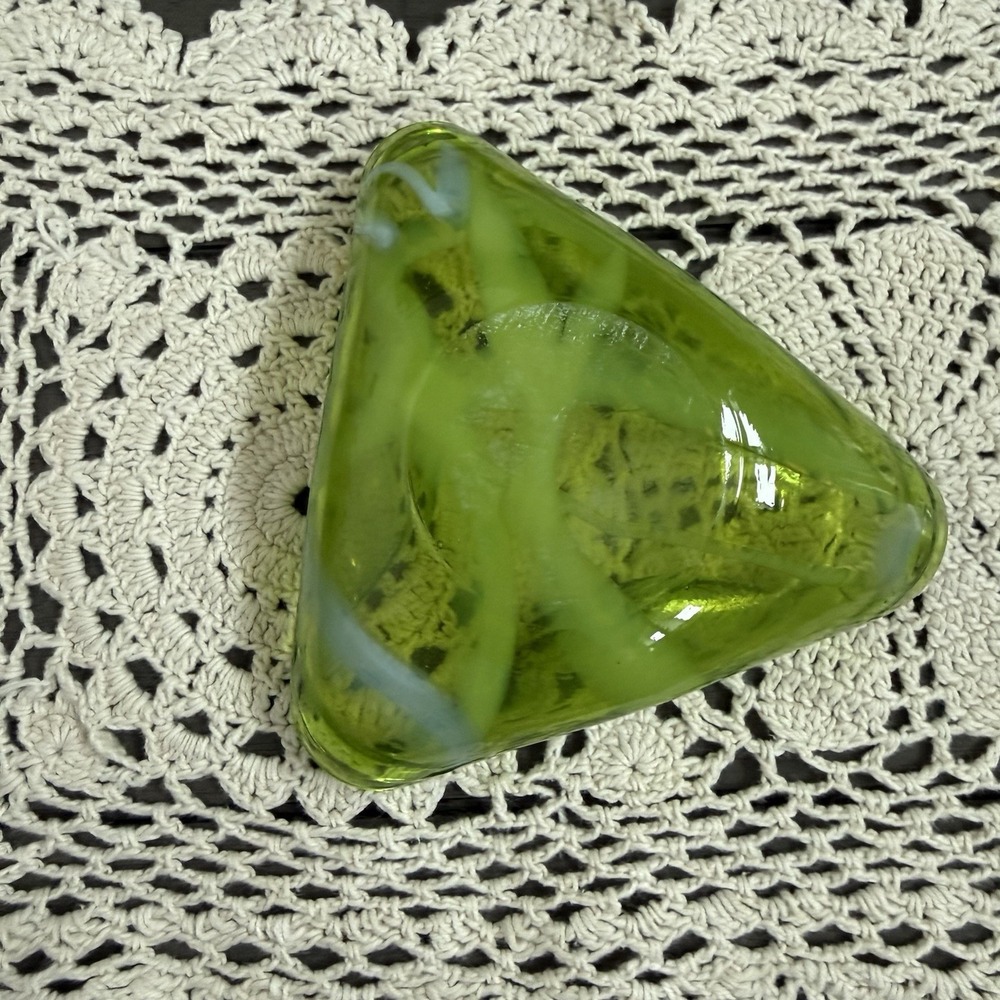 Vintage Green Glass Ashtray with White Swirls Mid Century Retro Trinket Dish - Picture 2 of 9